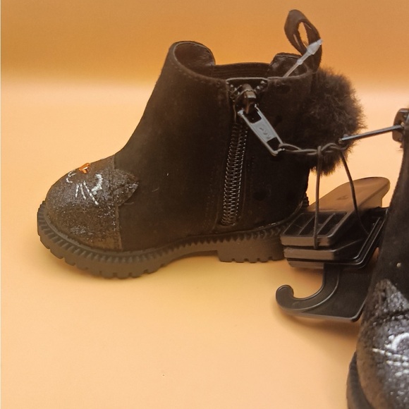 Wonder Nation Black Kids Boots with Cat Face - Picture 9 of 10